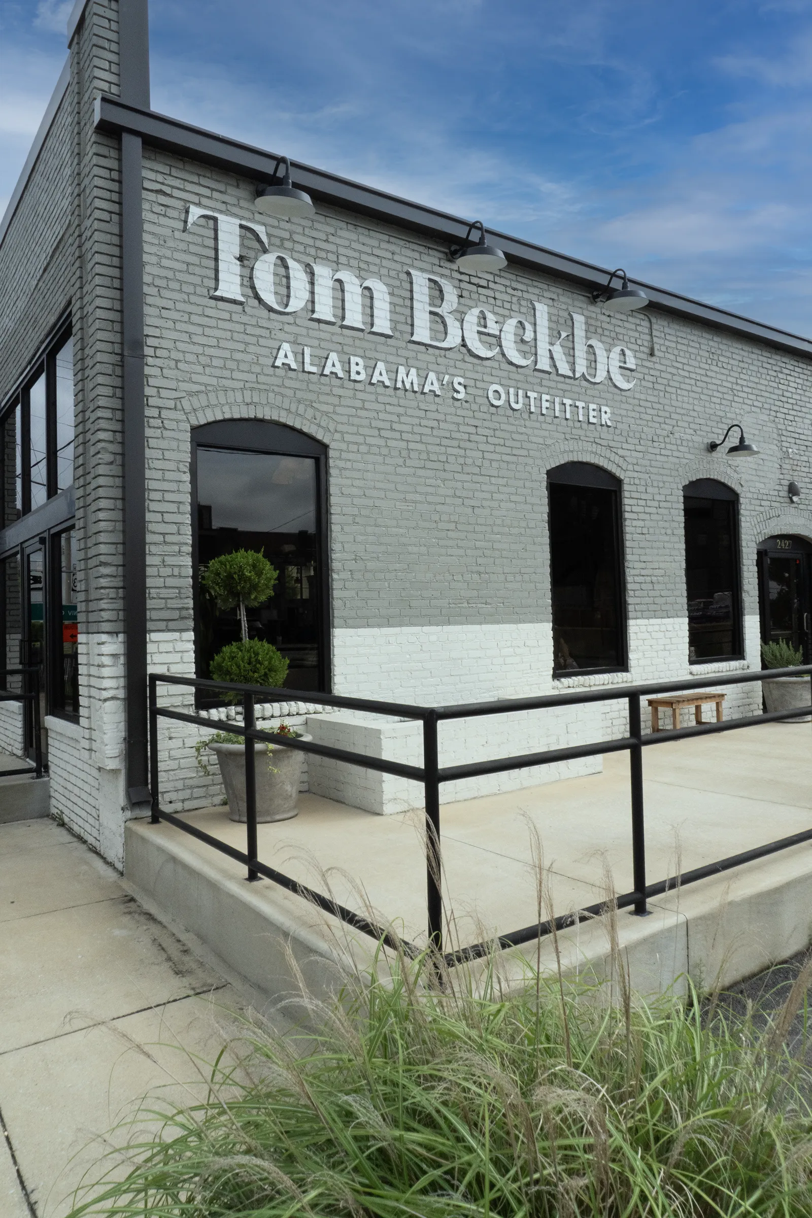Tom Beckbe Panel Sign - Tuscaloosa Custom Signs - University Blvd. - Downtown Tuscaloosa