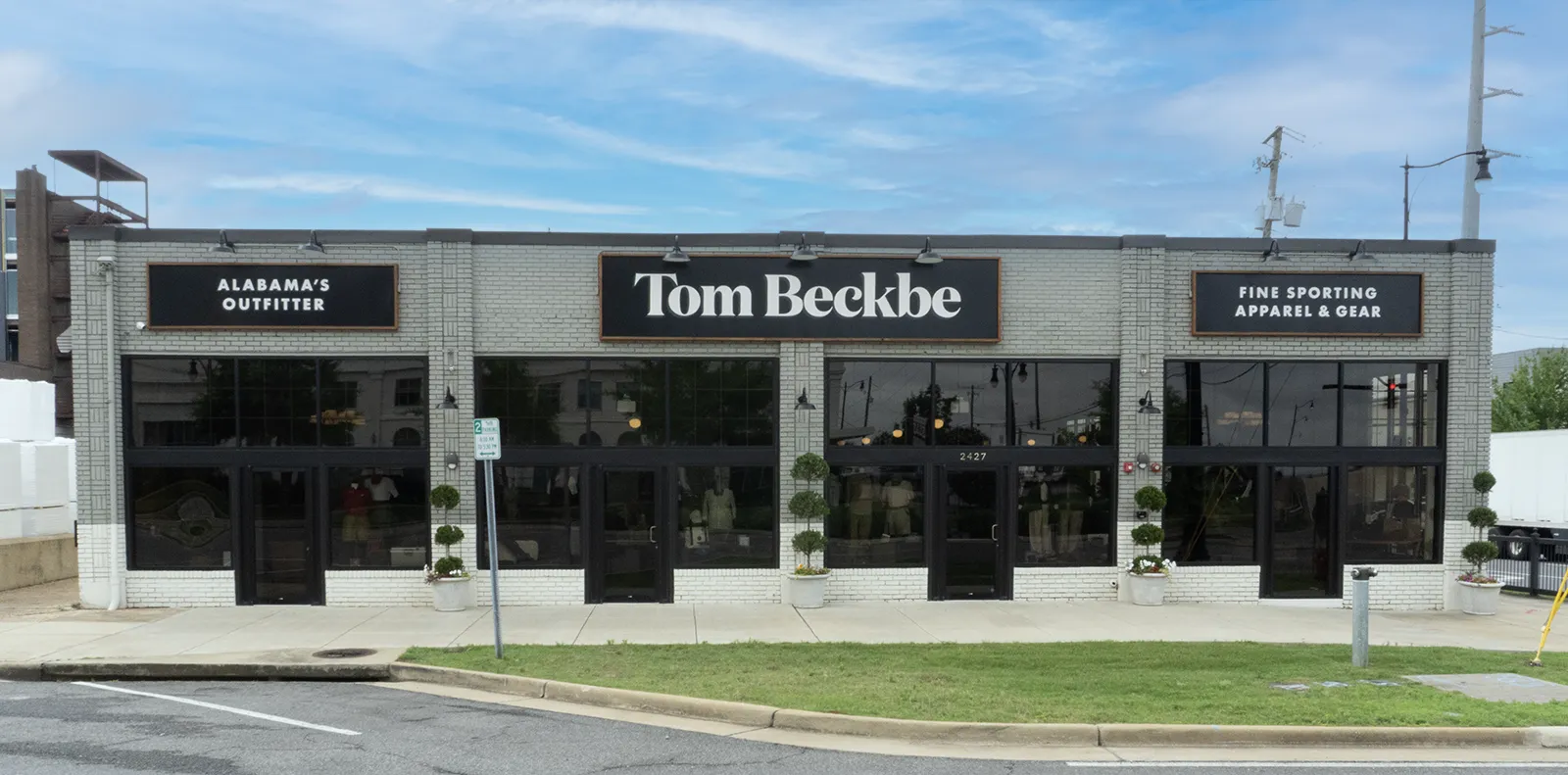 Tom Beckbe Panel Sign - Tuscaloosa Custom Signs - University Blvd. - Downtown Tuscaloosa